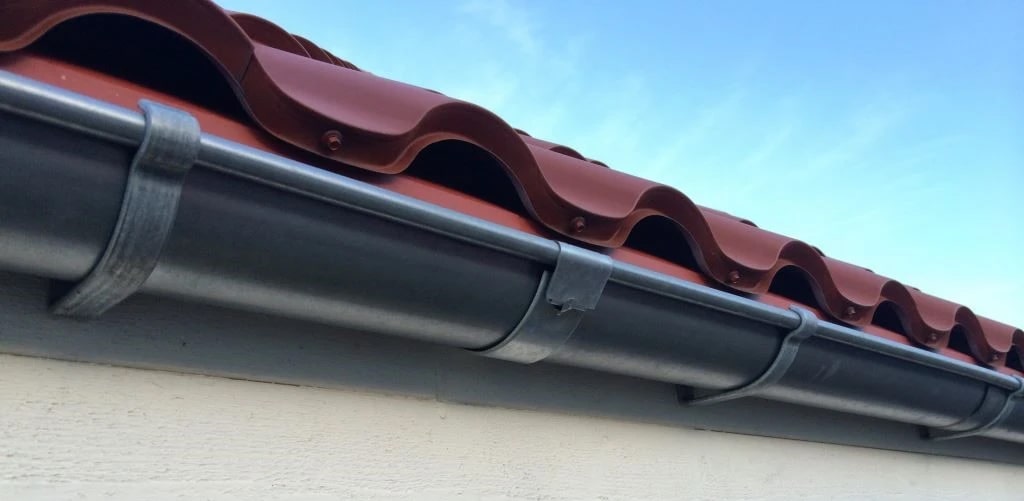 Aluminum Guttering | Newmarket | Maidenhead | Ipswich | Enfield | UP Building Products