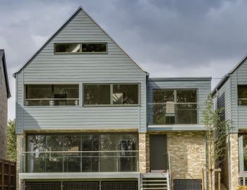 Haus, Häuser, Referenz, JamesHardie, Hardie, HardiePlank, Testimonial, Hausreferenz, Einfamilienhaus, Stülpschalung, horizontal, Haustyp, Zuhause, Fassade, Fassaden, Fassadenbekleidung, Faserzement, Bekleidung, Abendgrau, blau,